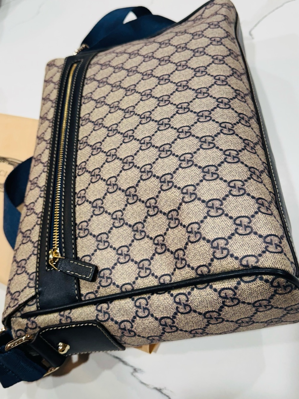 GUCCI Beige Monogram Messenger Bag with Navy Trim - Picture 5 of 11